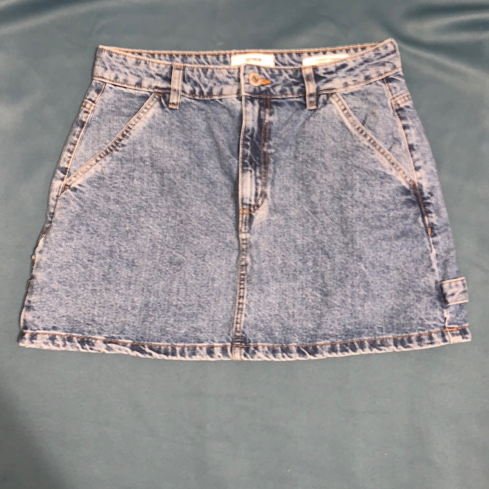 Cotton:on US size 8 cargo denim mini skirt.